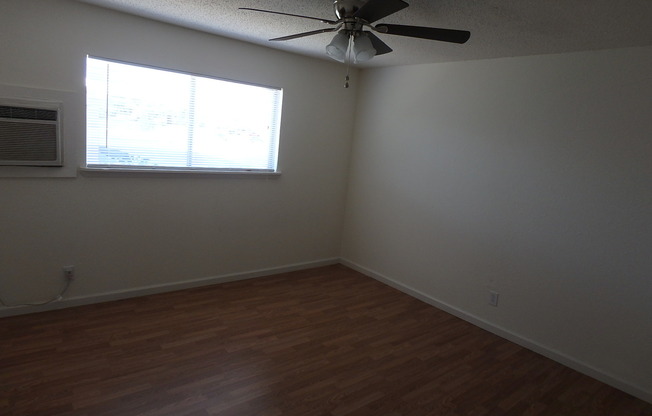 2 beds, 1 bath, 752 sqft, $695, Unit 214