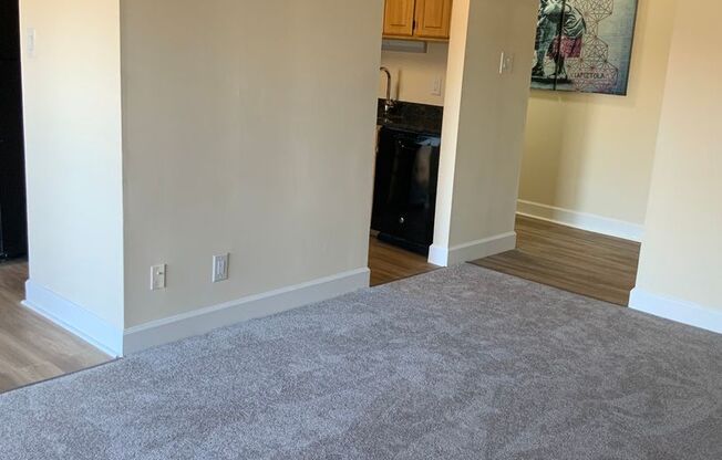 2 beds, 2 baths, 1,000 sqft, $1,950, Unit 14204 #202