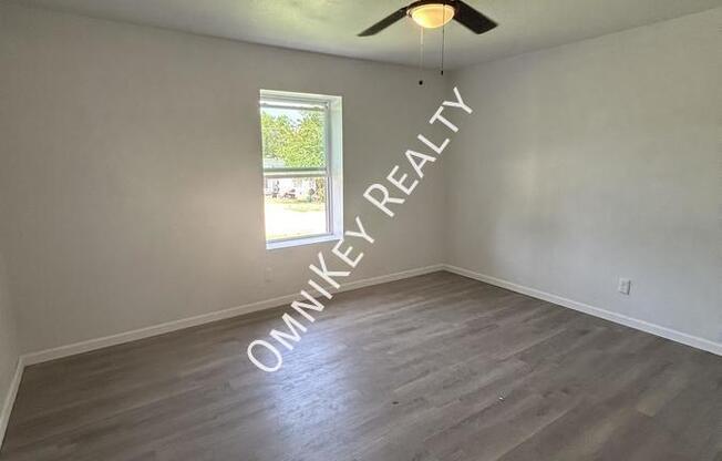 3 beds, 2 baths, 1,336 sqft, $1,375