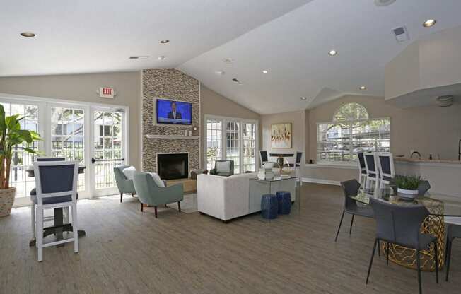 Stonegate Apartments in Palm Harbor, FL photo of clubhouse