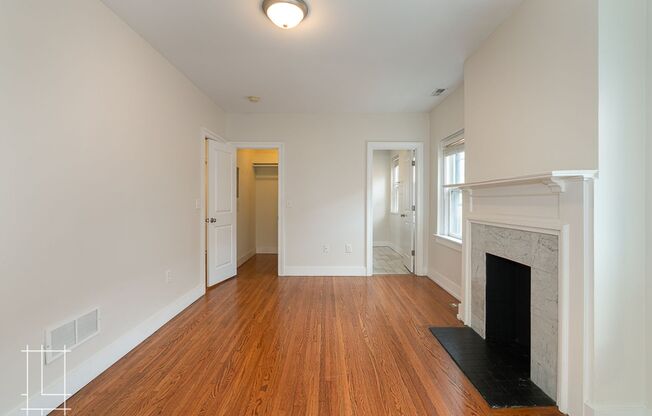 2 beds, 2 baths, $1,800, Unit 19 W. 1st Ave Apt. 201