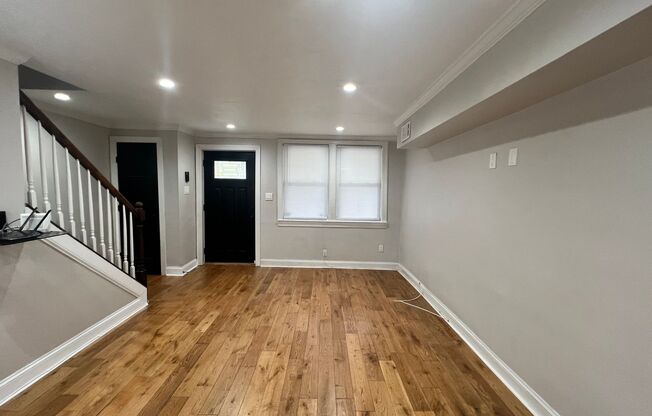 Charming 3 BR/2 BA Townhome in Deanwood!