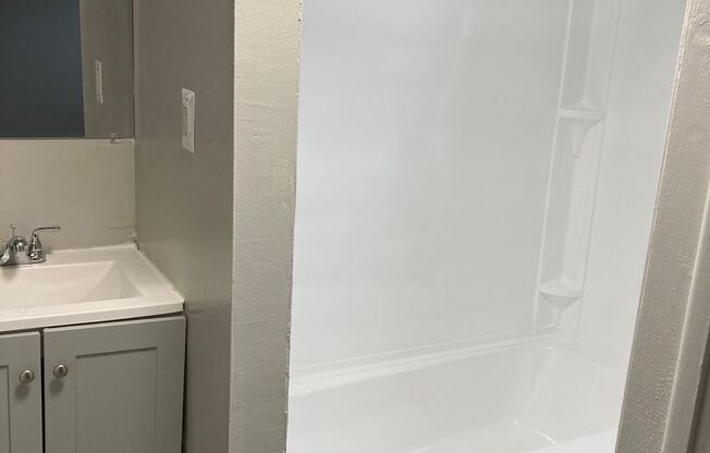 2 beds, 2 baths, 900 sqft, $1,499, Unit 50-8