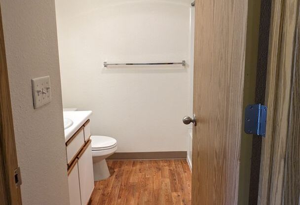 1 bed, 1 bath, 650 sqft, $1,225, Unit 4048