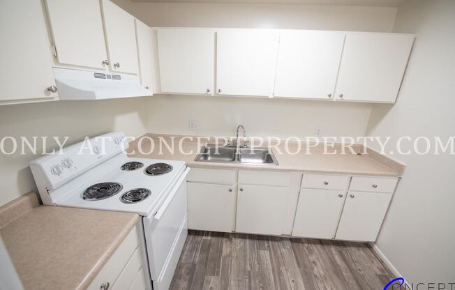 1 bed, 1 bath, 600 sqft, $1,165, Unit B10
