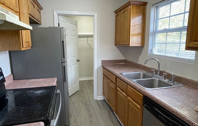 3 beds, 2 baths, $1,700