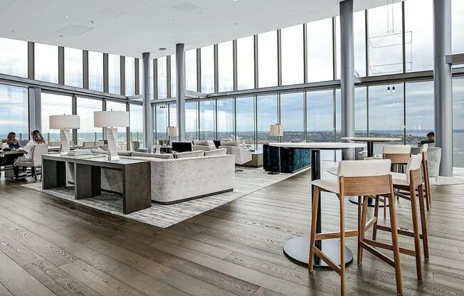 Newly Remodeled 1Bed/1 Bath Downtown Condo with Rooftop Deck & Luxury Amenities!