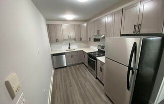 2 beds, 1 bath, 725 sqft, $2,450, Unit 4