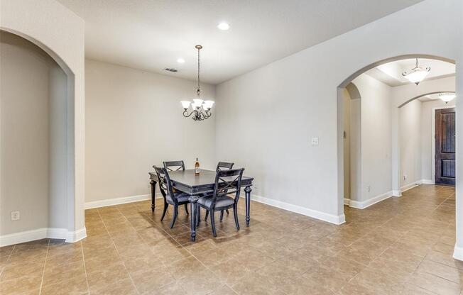 11909 HASSOP LN