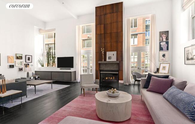 121 W 20 ST