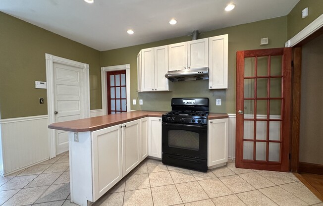 4 beds, 1.5 baths, 1,632 sqft, $3,800
