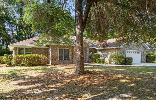 Great Home in Rocky Bayou!