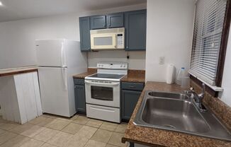 2 beds, 1 bath, $999