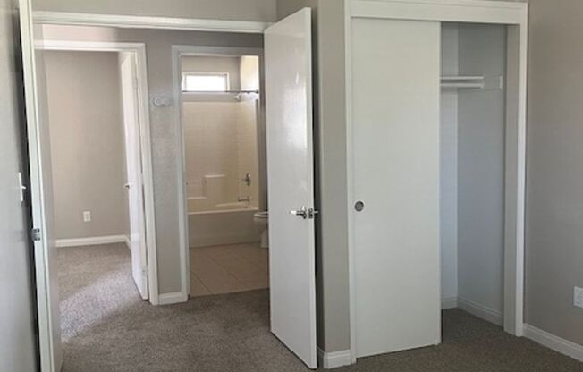 2 beds, 1 bath, 811 sqft, $1,595, Unit 8440-A