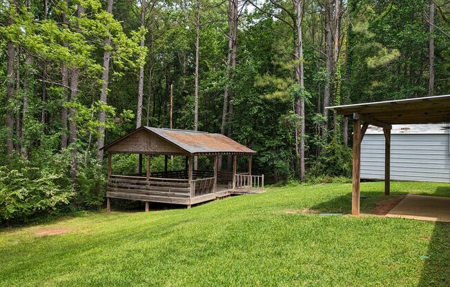 105 Foxdale Dr