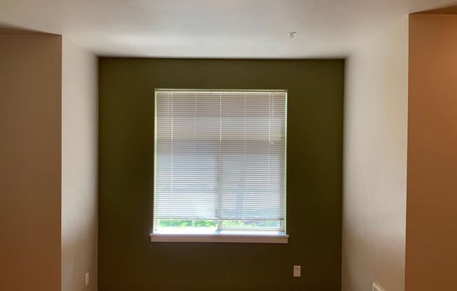 2 Bedroom 2 Bath NEAR U of O