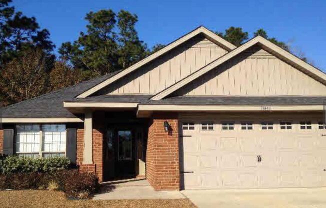 4/2 in Magnolia Place Subdivision in Foley