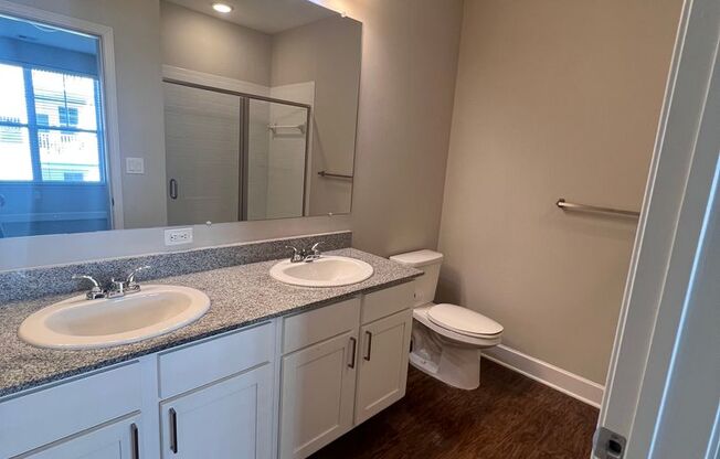 2 beds, 2 baths, 1,263 sqft, $3,282, Unit 0122