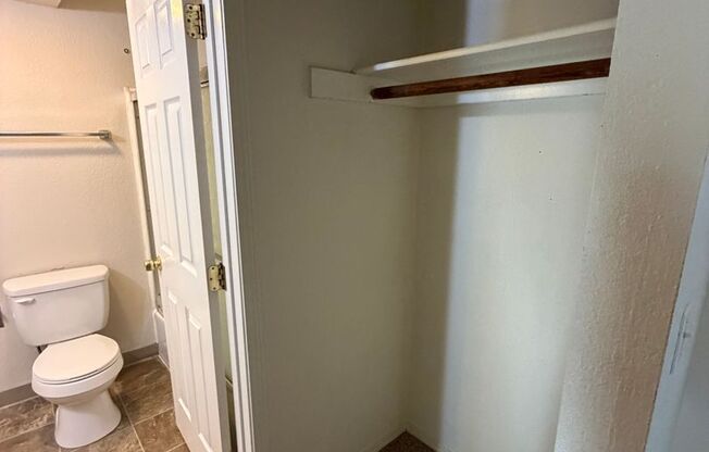 2 beds, 1.5 baths, 907 sqft, $1,595, Unit 3515D