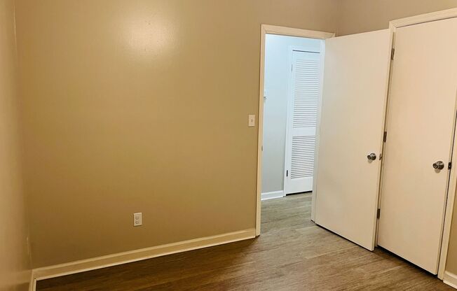 2 beds, 1 bath, 800 sqft, $1,295, Unit Unit 160