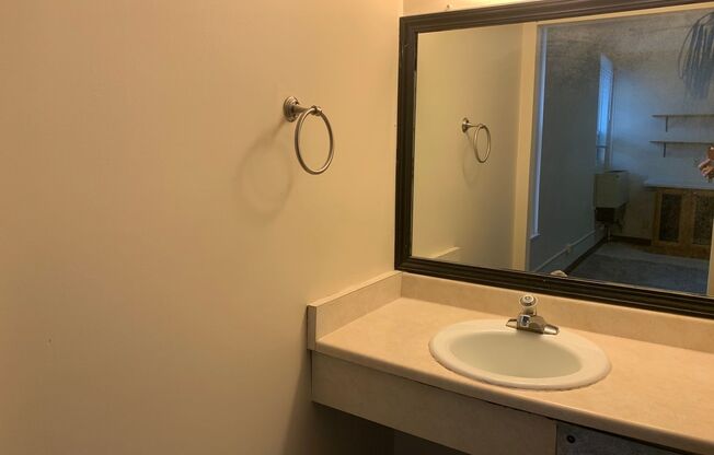 Studio, 1 bath, $845, Unit 286