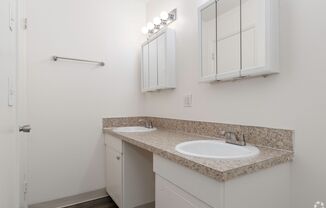 LAURELWOOD ESTATES