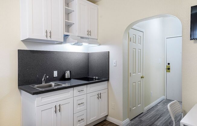 Studio, 1 bath, 277 sqft, $1,145, Unit 222
