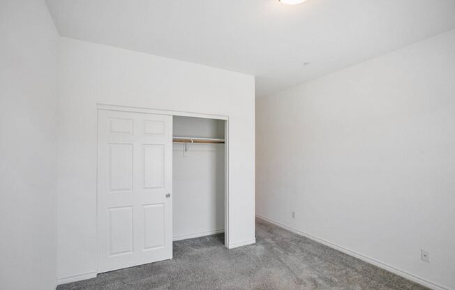 3 beds, 2.5 baths, $2,150, Unit # 87