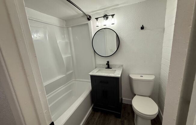 Studio, 1 bath, 400 sqft, $825, Unit 107