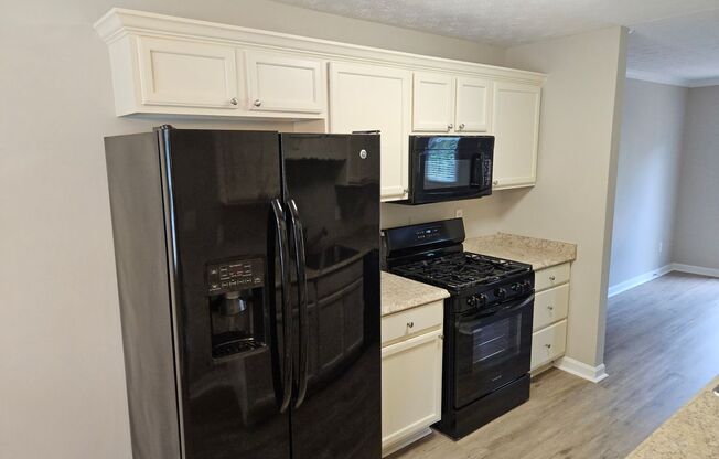 Renovated Brick Townhome in Smyrna