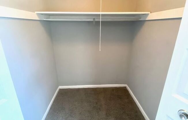 Studio, 1 bath, 325 sqft, $995, Unit C305