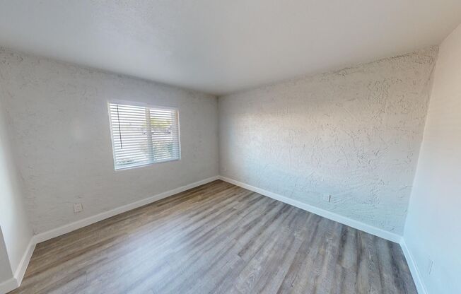 1 bed, 1 bath, 630 sqft, $995, Unit 18