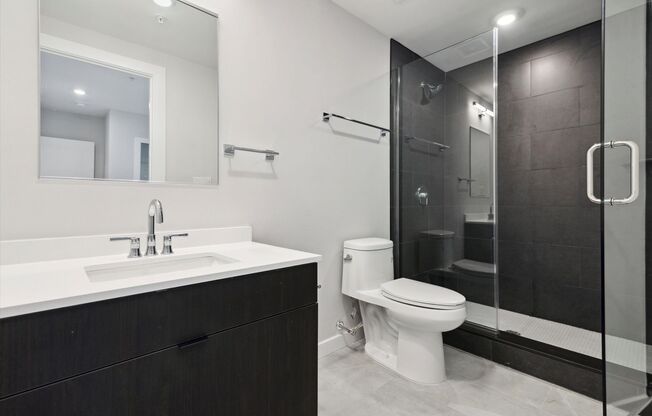2 beds, 2 baths, 927 sqft, $1,935, Unit B220