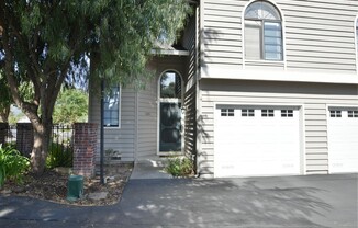 Chic Campbell End Unit Townhouse with 2 Bedrooms, Loft & 2.5 Baths