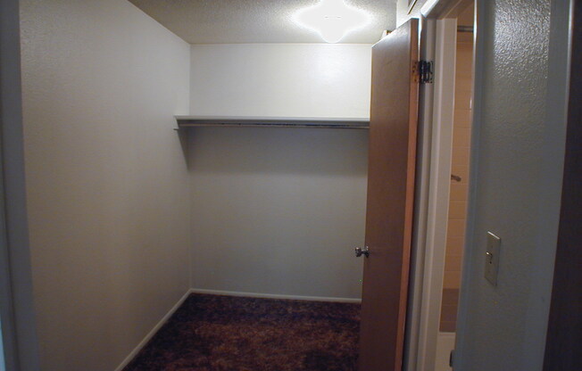 1 bed, 1 bath, 500 sqft, $850, Unit 500 Apt 1