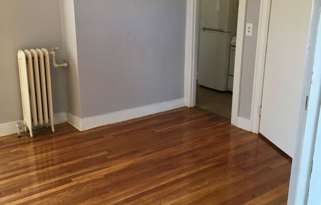 Studio, 1 bath, 315 sqft, $950, Unit 7F