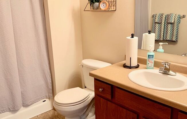 2 beds, 1 bath, 895 sqft, $1,070, Unit ME 2301-67