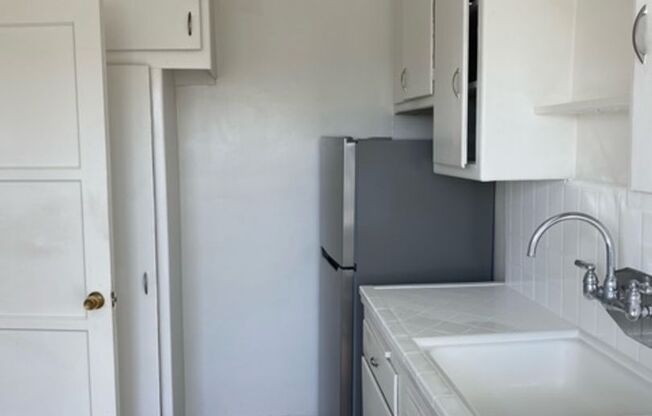 Studio, 1 bath, 500 sqft, $1,250, Unit 146 Apt. 8