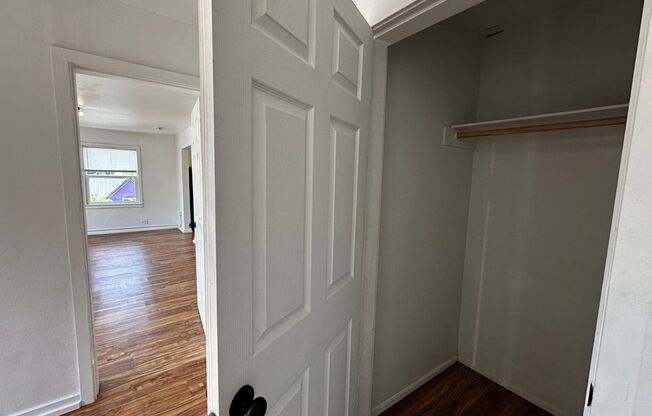 1 bed, 1 bath, 450 sqft, $1,200, Unit 12