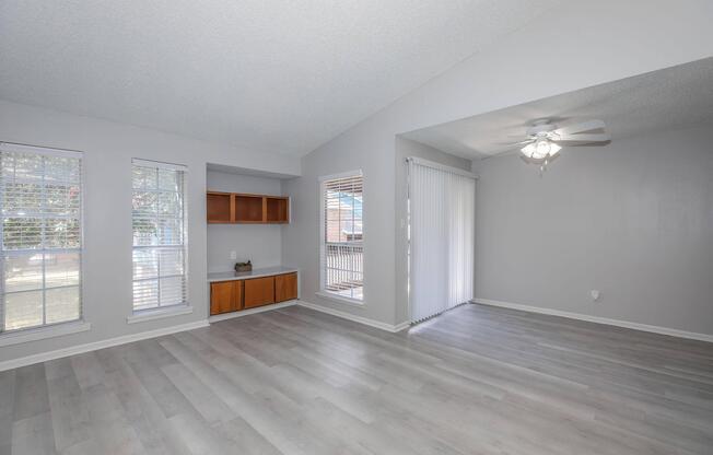 Home - Harbour Landing Apartments - Corpus Christi, TX