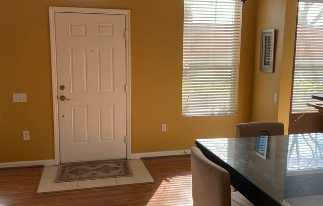 Fully Furnished Town House 3 Bedroom/2.5 Bathroom in Winter Park