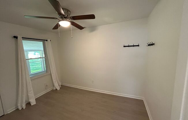 3 beds, 1 bath, $1,700