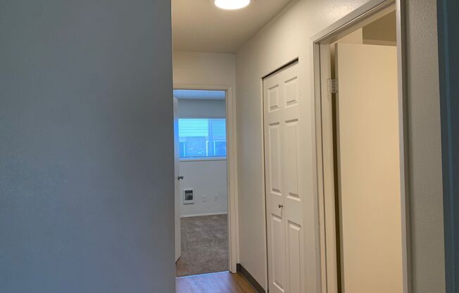 2 beds, 1 bath, 925 sqft, $1,600, Unit 16