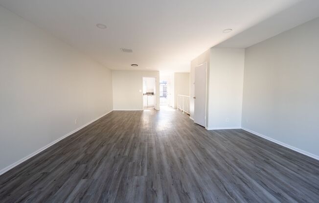 2 beds, 2.5 baths, 1,250 sqft, $2,198, Unit 250