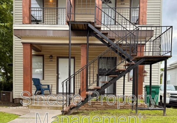 1214 NORTHWEST 8 ST