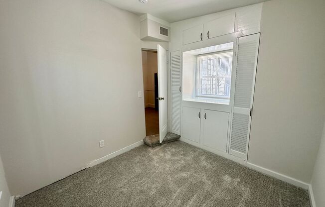 2 beds, 1 bath, 800 sqft, $2,695, Unit 347