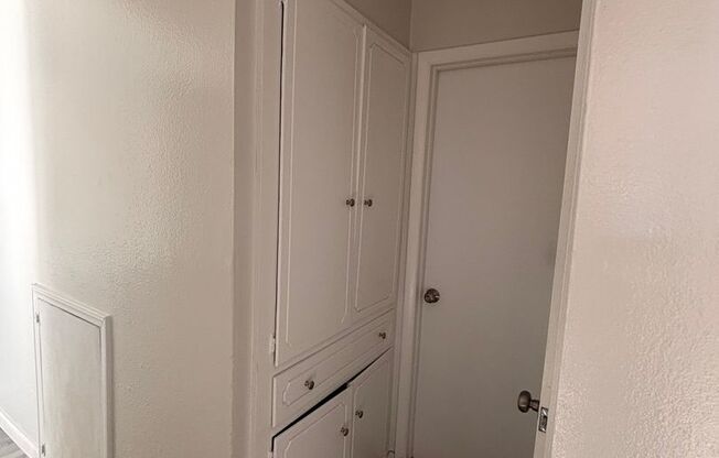 1 bed, 1 bath, 750 sqft, $815, Unit 5925-004