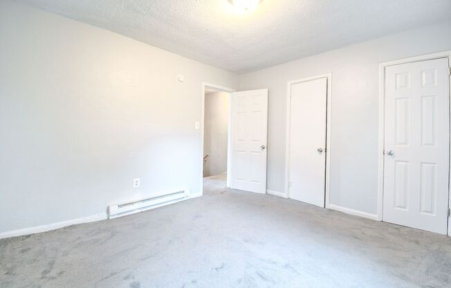 2 beds, 1 bath, $1,200