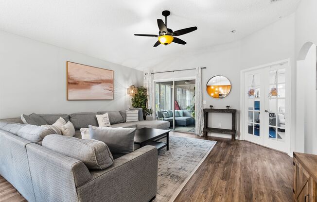 NW Westchester 4 Bedroom 2 Bath Home