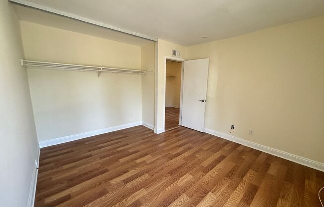 2 beds, 1 bath, $2,500